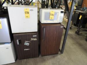 LOT: Sanyo, Avanti and Haier Refridgerators, Goldstar Microwave